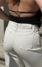 Jeansy o prostej nogawce ivory
