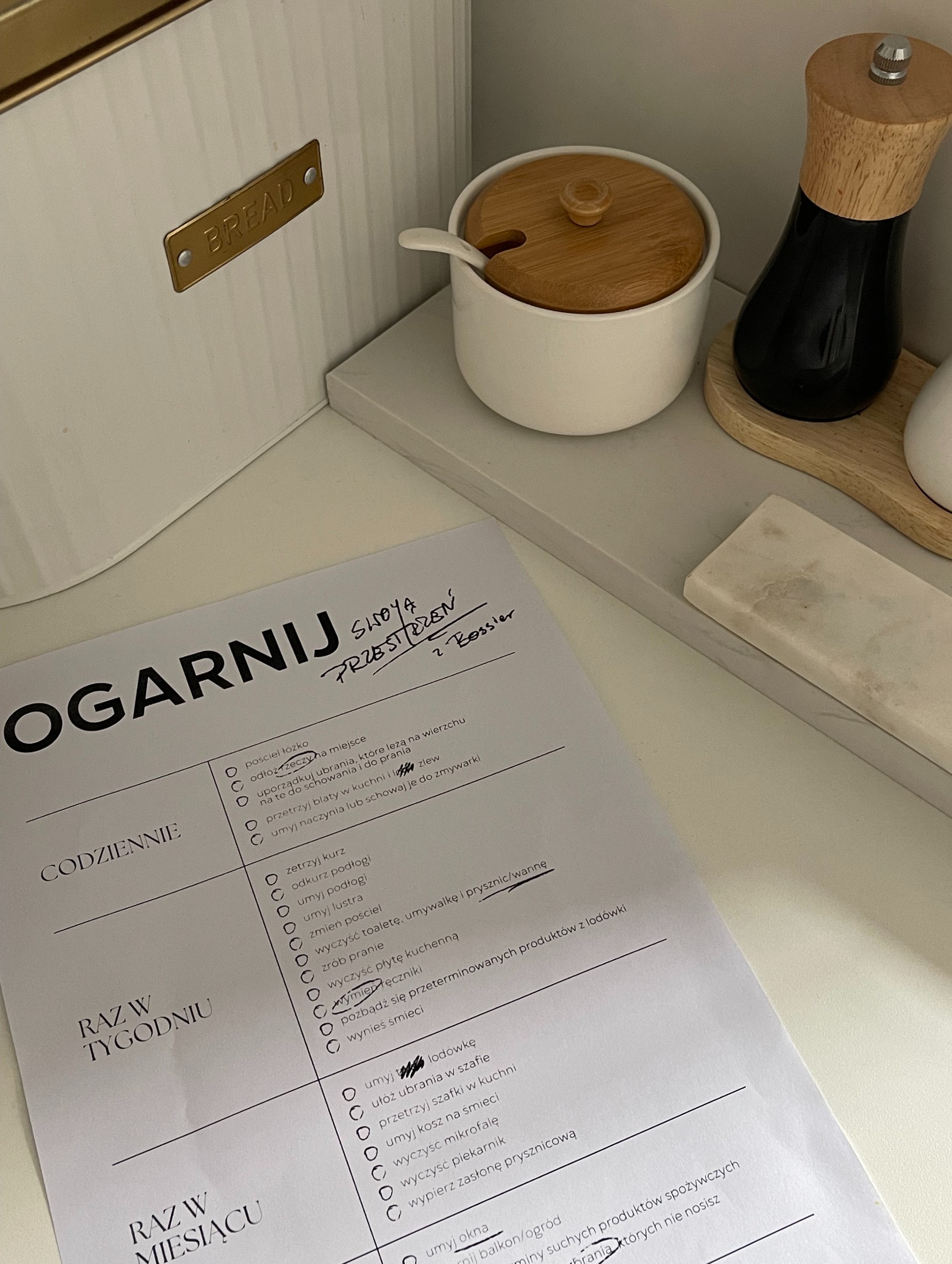 Ogarnij swoją przestrzeń z Bossier - checklista do sprzątania